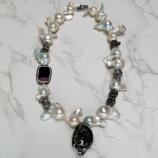 WARRIOR FLAMEBALL PEARL NECKLACE